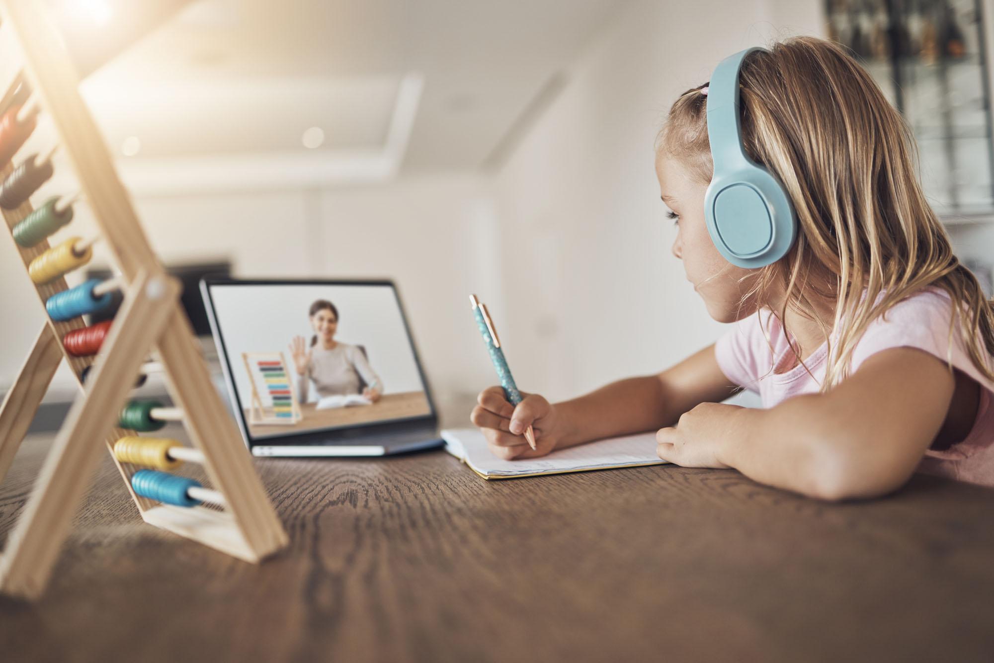 ClassContact soutient les enfants malades à la maison pour qu\'ils continuent leur scolarité